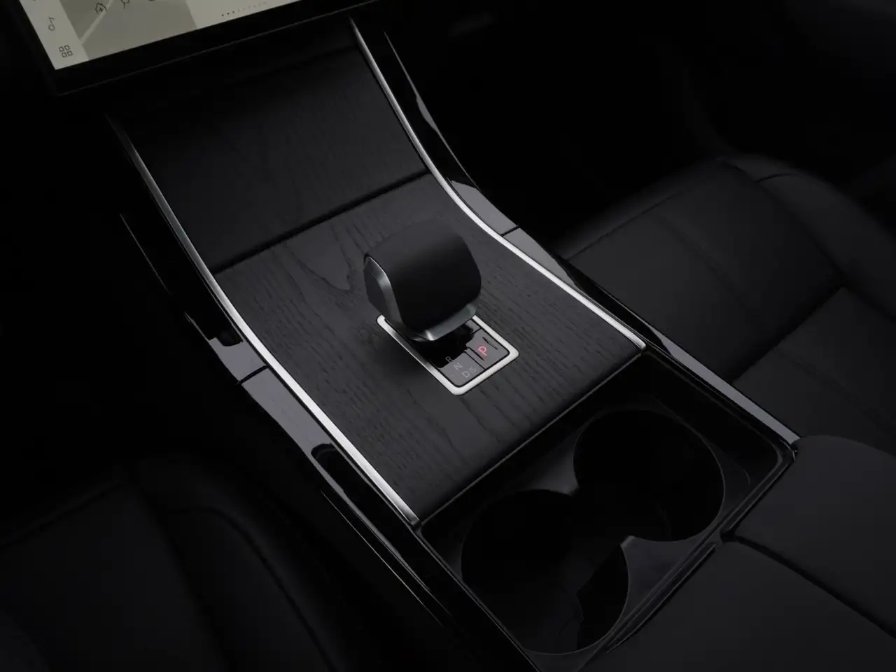 Land Rover Range Rover Velar - Image 18
