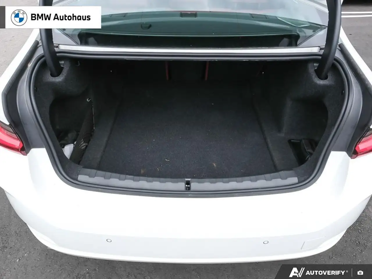 BMW 3 Series - Image 11
