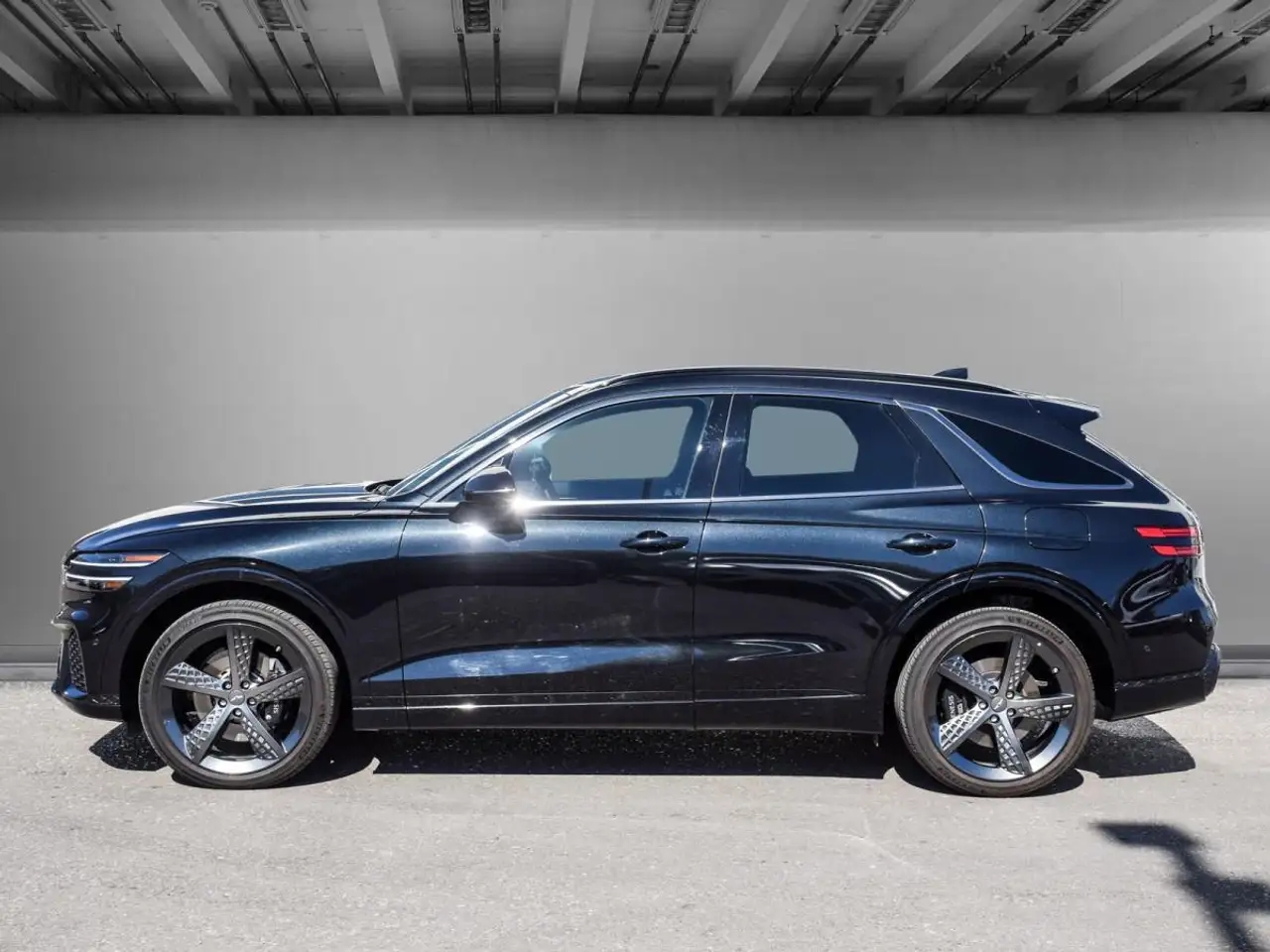 Genesis GV70 - Image 4