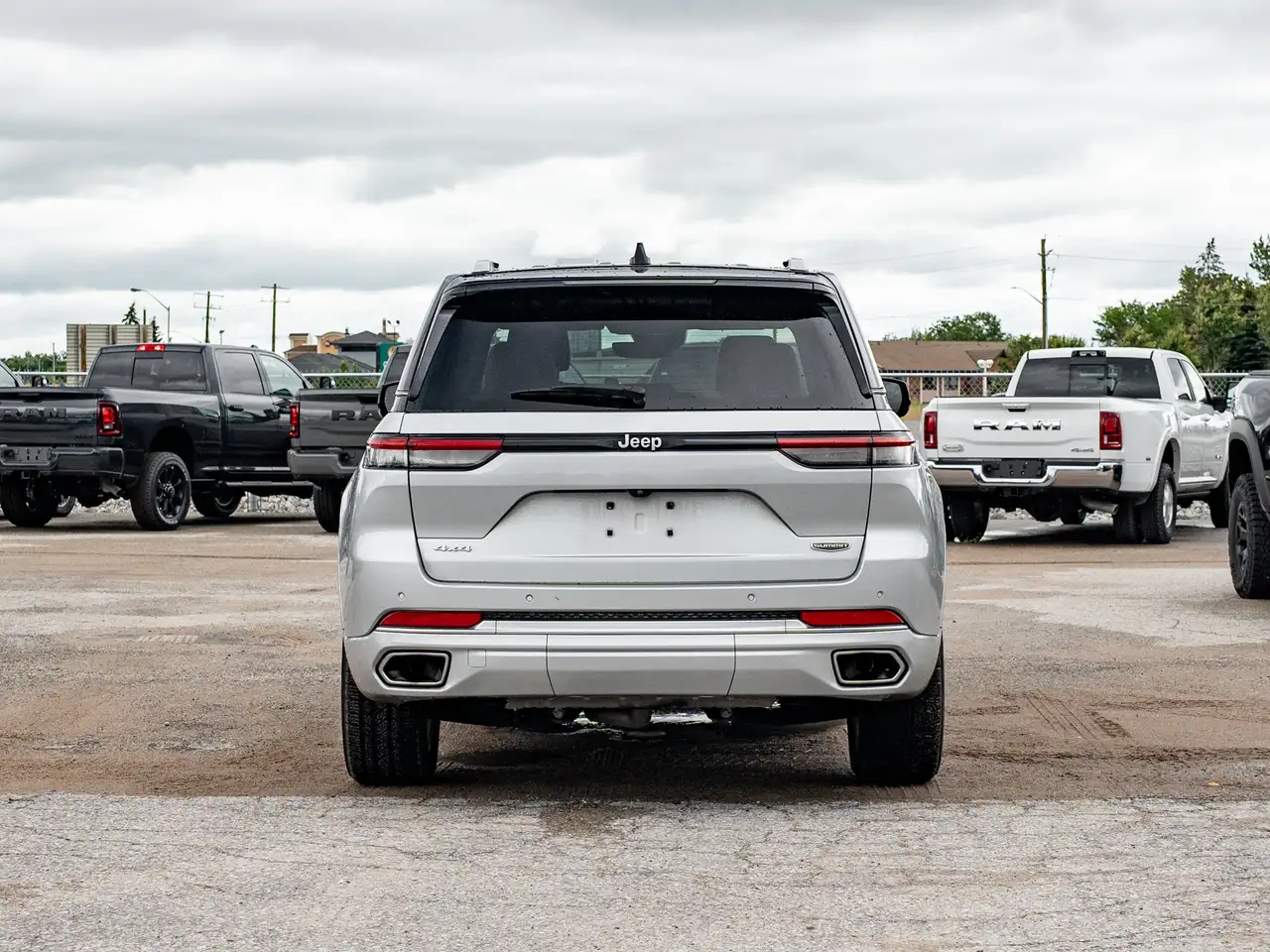 Jeep Grand Cherokee - Image 8