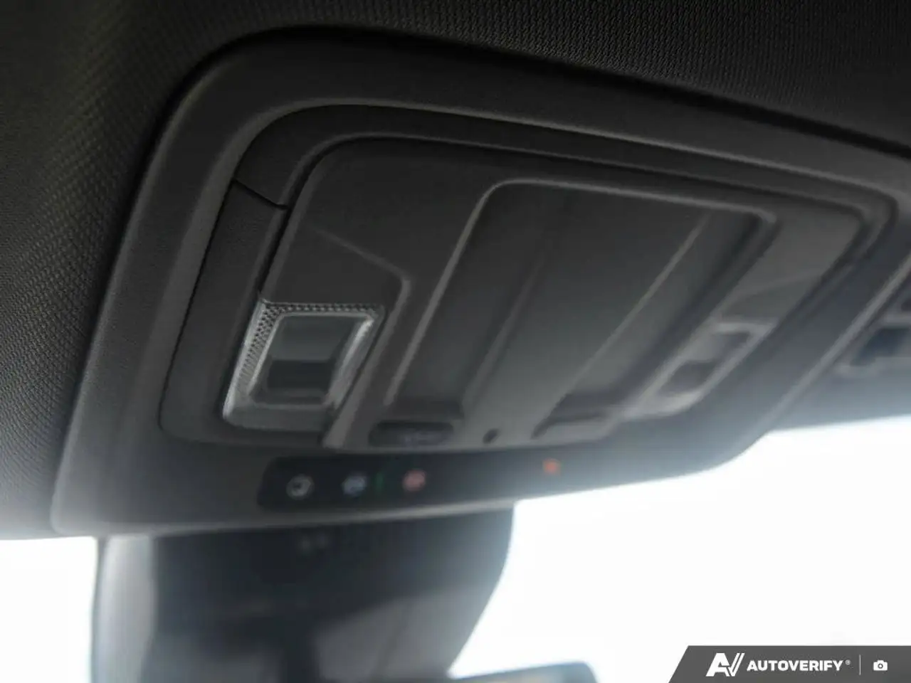 Chevrolet Silverado 1500 - Image 23