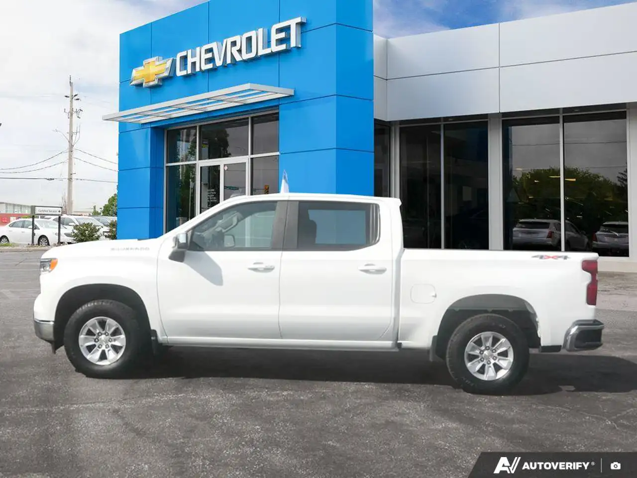 Chevrolet Silverado 1500 - Image 3