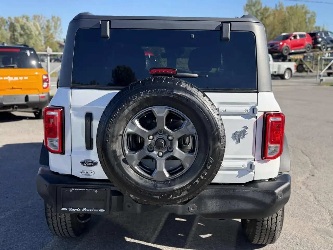 Ford Bronco - Image 4