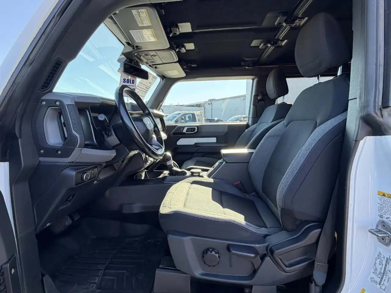 Ford Bronco - Image 10