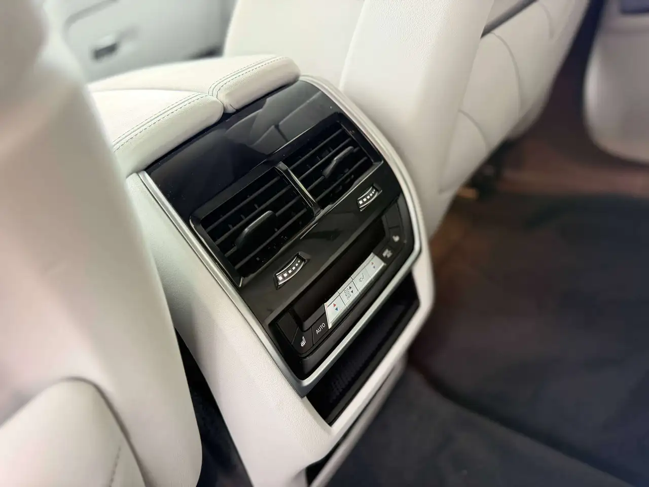 BMW XM - Image 26