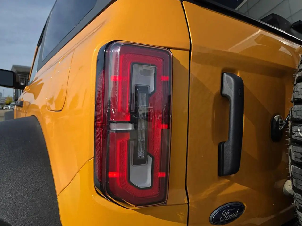 Ford Bronco - Image 10