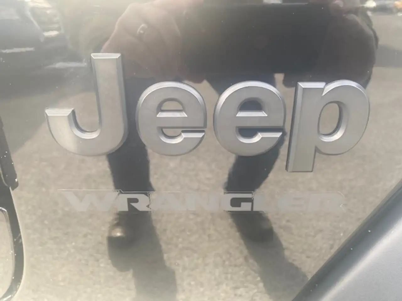 Jeep Wrangler - Image 10