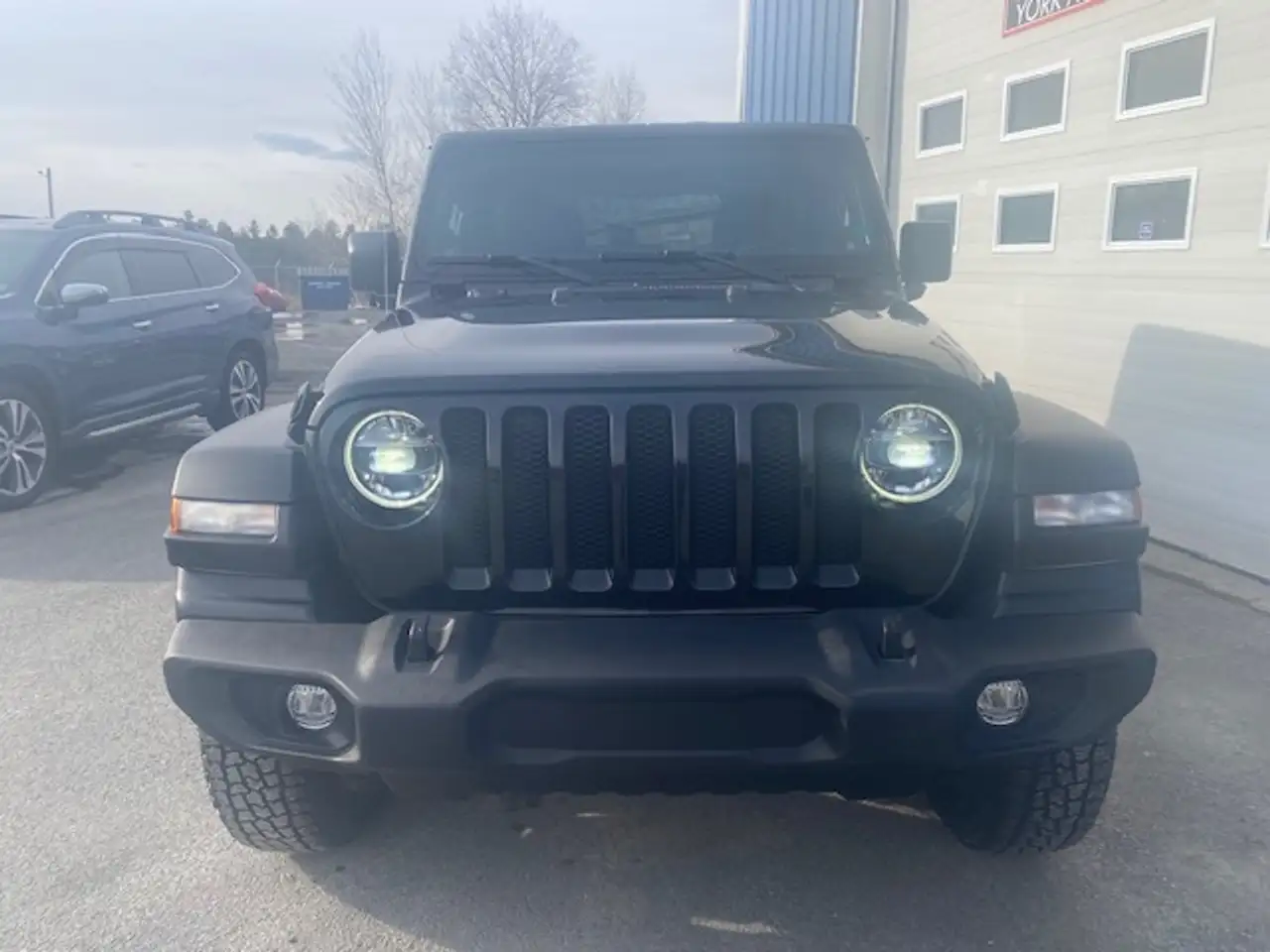 Jeep Wrangler - Image 5