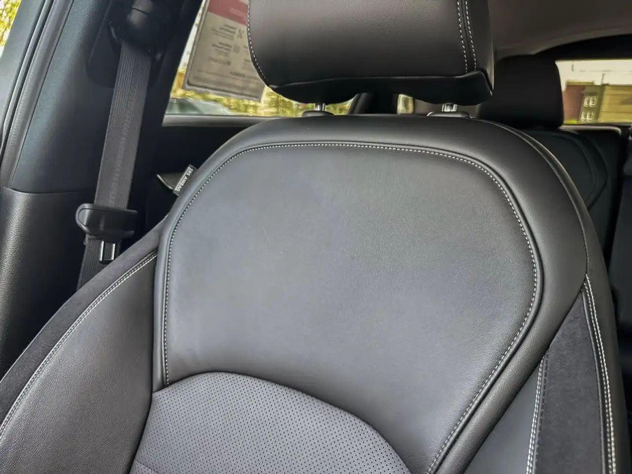 Infiniti QX50 - Image 22