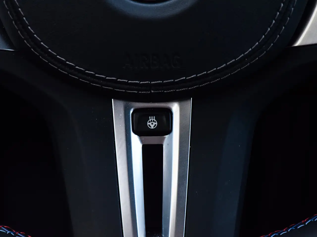 BMW 8 Series - Image 22