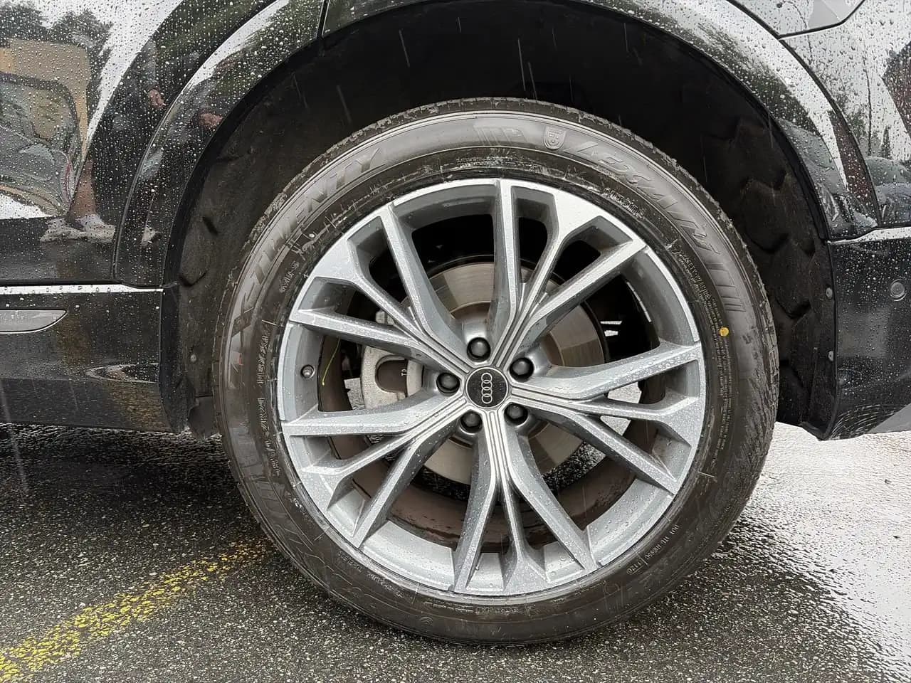 Audi Q8 - Image 18