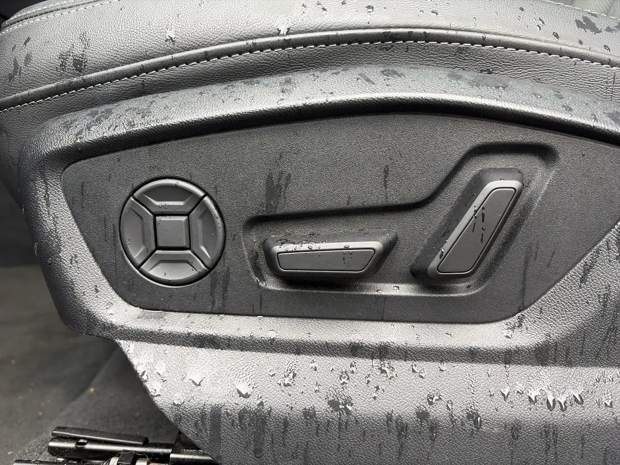 Audi Q8 - Image 20