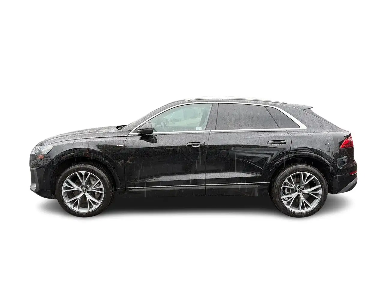 Audi Q8 - Image 8