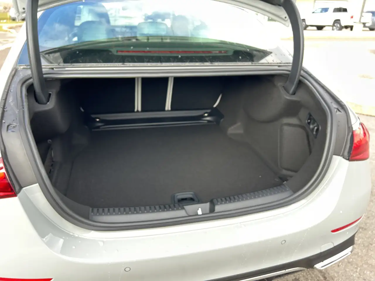 Mercedes-Benz E-Class - Image 15