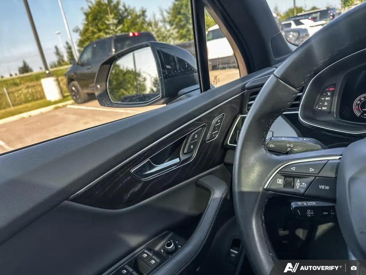 Audi Q7 - Image 17