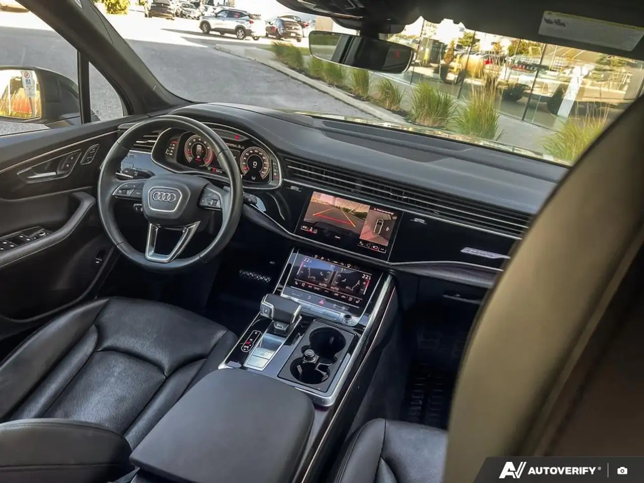 Audi Q7 - Image 24