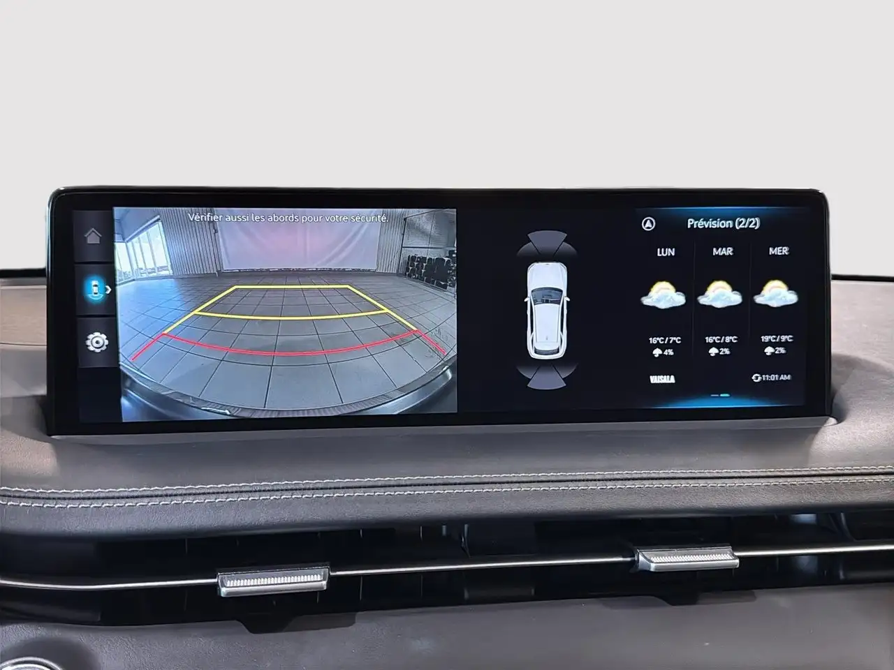 Genesis GV70 - Image 33