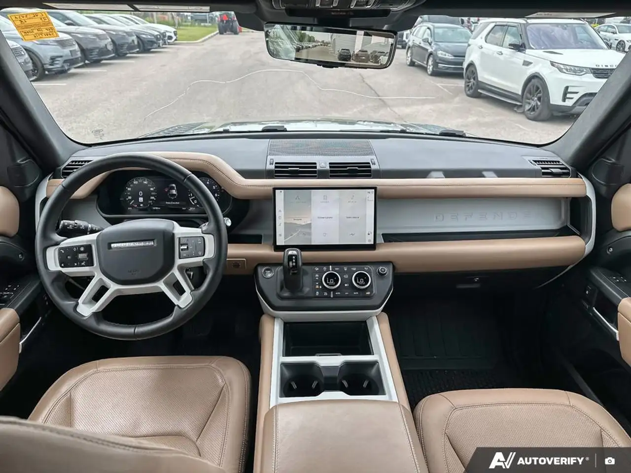 Land Rover Defender - Image 23