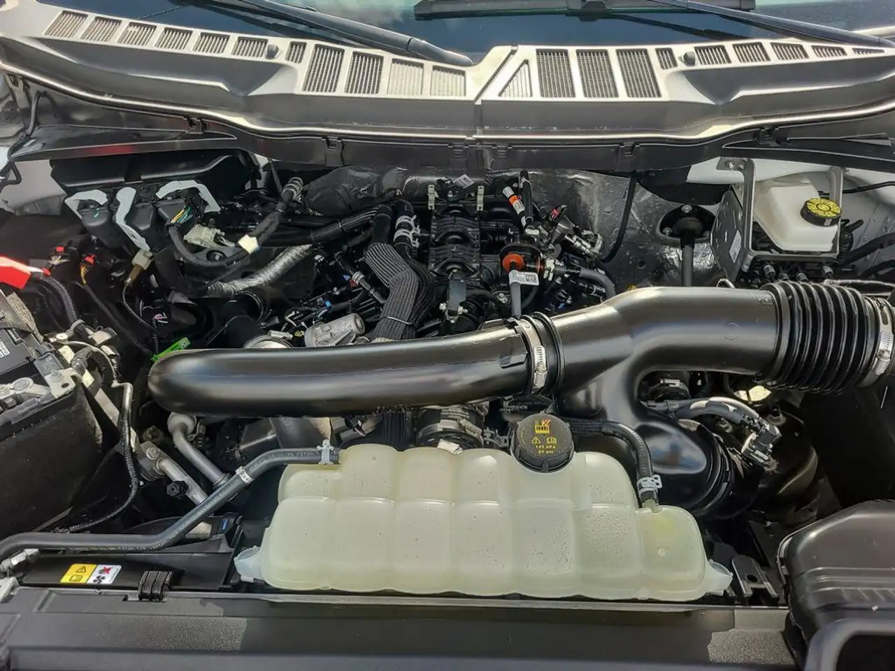 Ford F-150 - Image 19