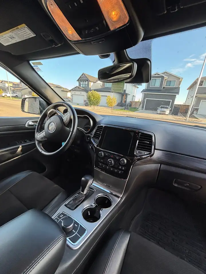 Jeep Grand Cherokee - Image 9