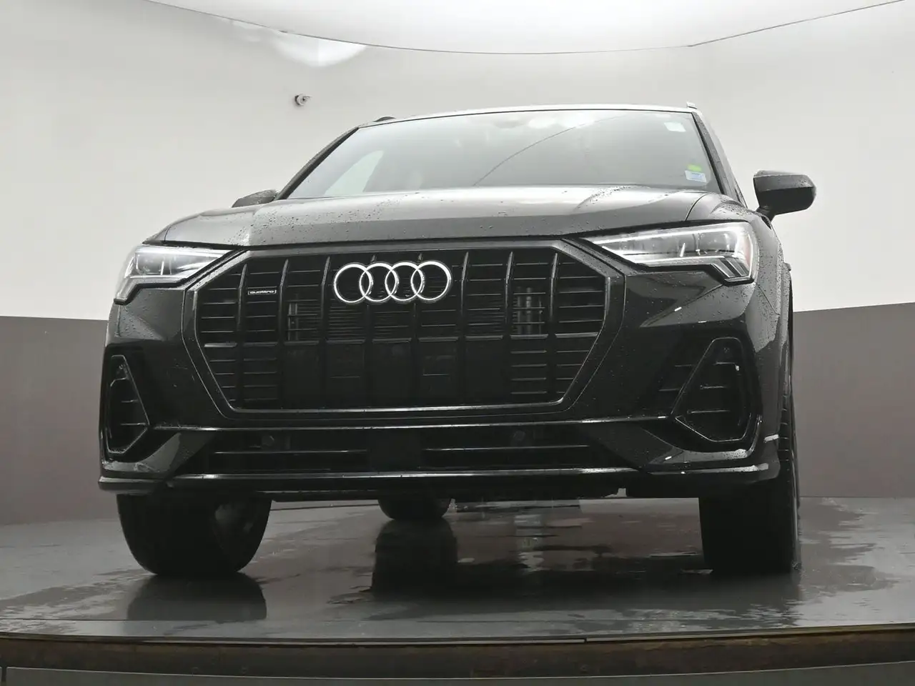 Audi Q3 - Image 45