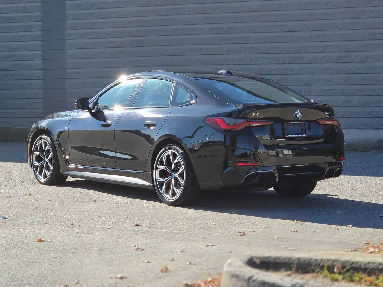 BMW i4 - Image 8