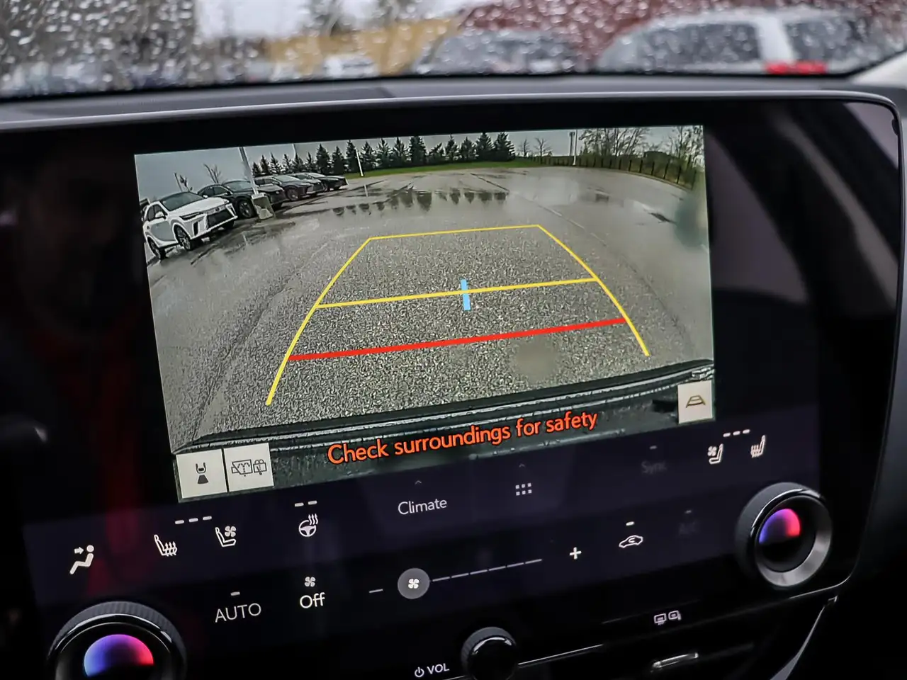 Lexus NX - Image 24