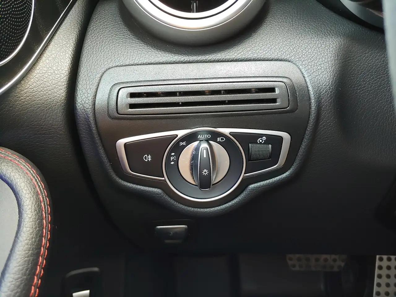 Mercedes-Benz GLC - Image 23