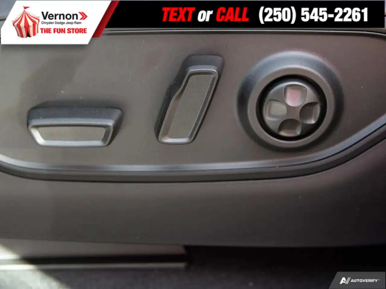 Jeep Grand Cherokee - Image 29
