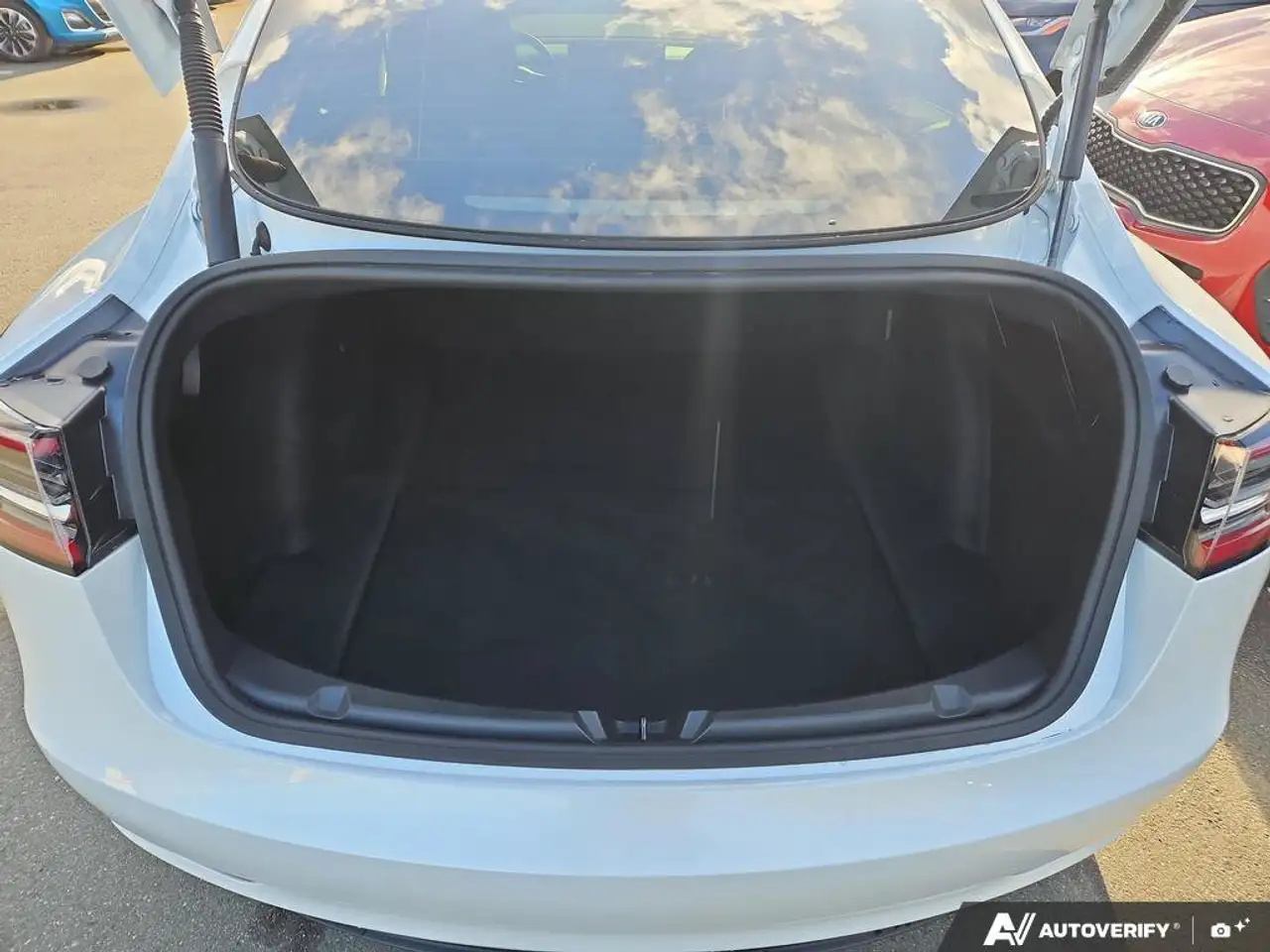Tesla Model 3 - Image 12