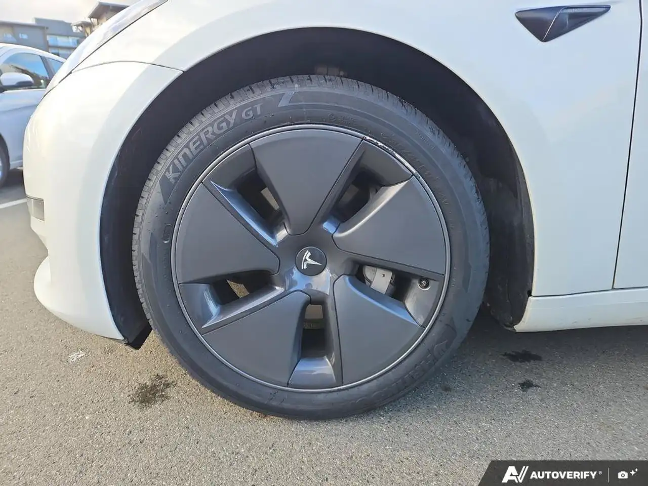 Tesla Model 3 - Image 6