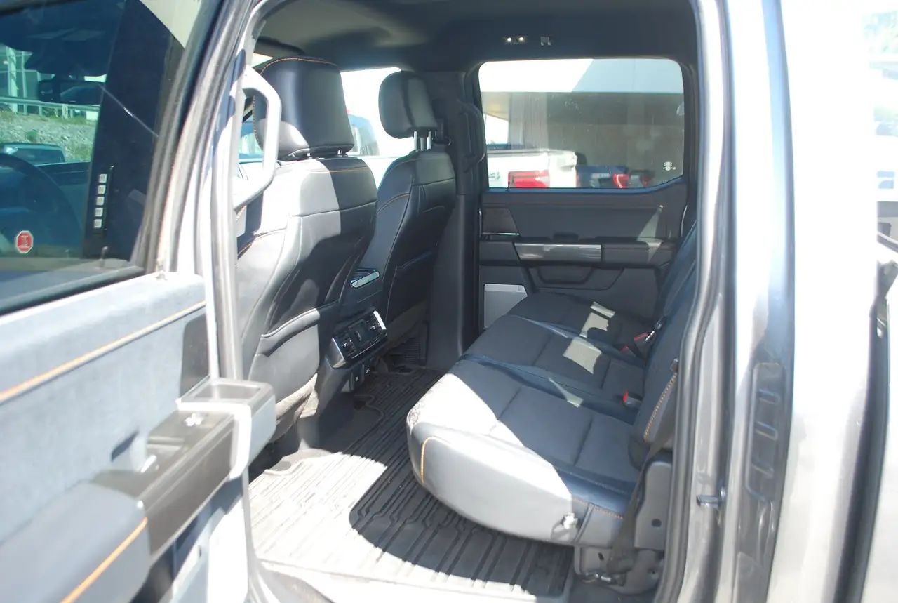 Ford F-150 - Image 22