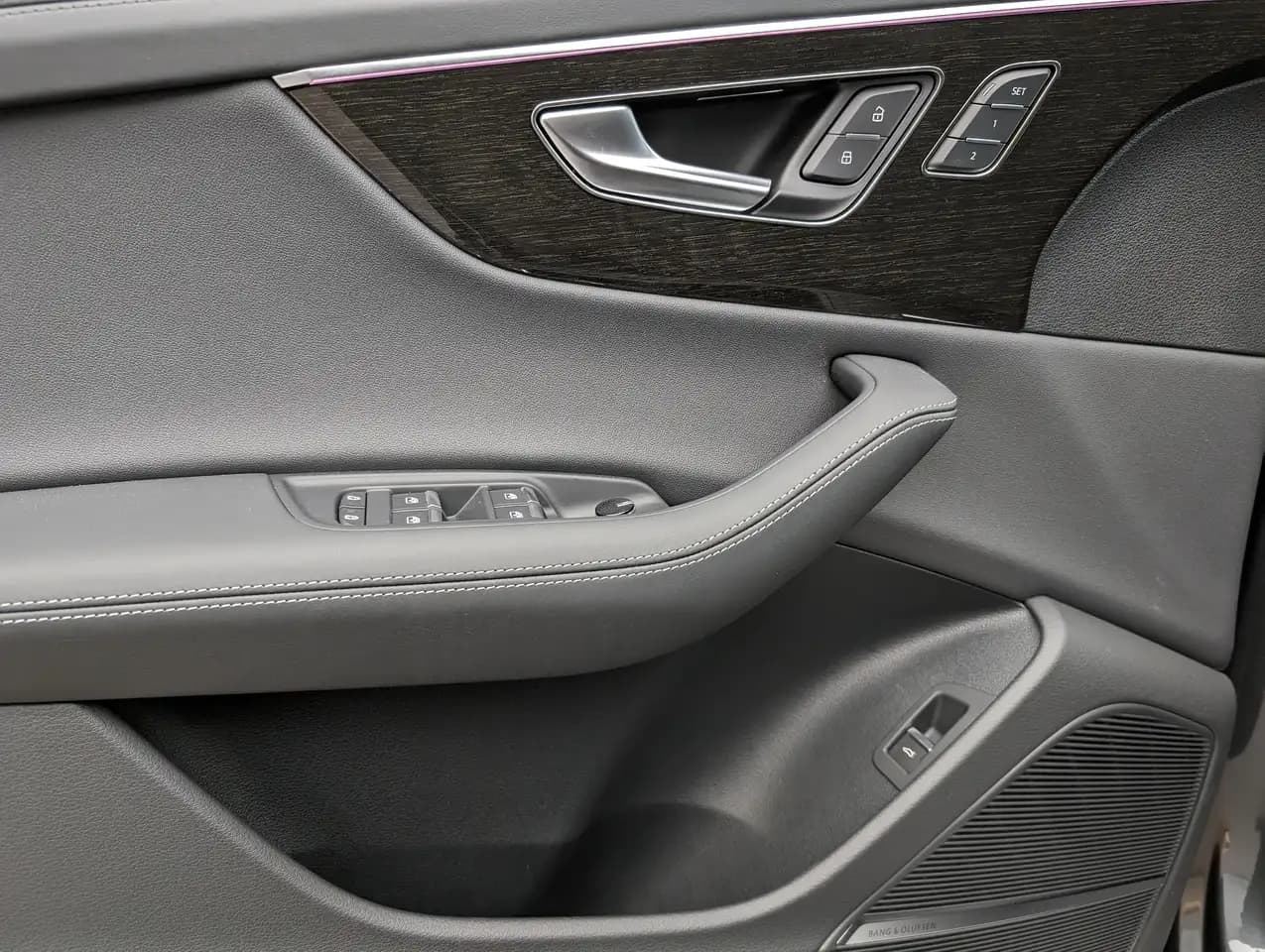 Audi Q8 - Image 8