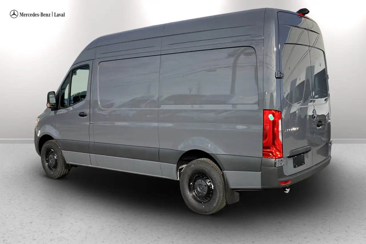 Mercedes-Benz Sprinter 2500 - Image 4