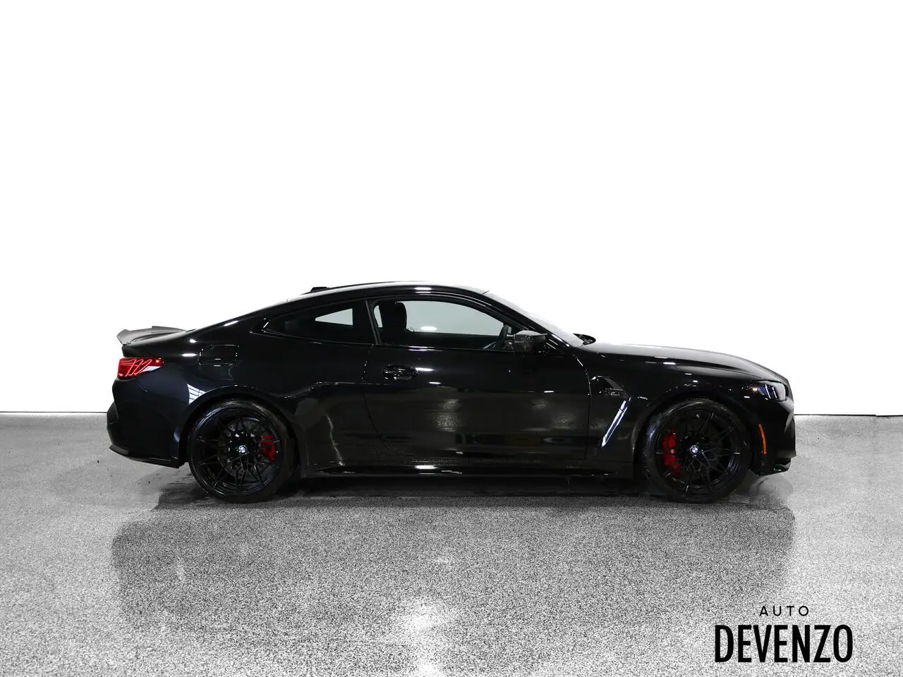 BMW M4 - Image 2