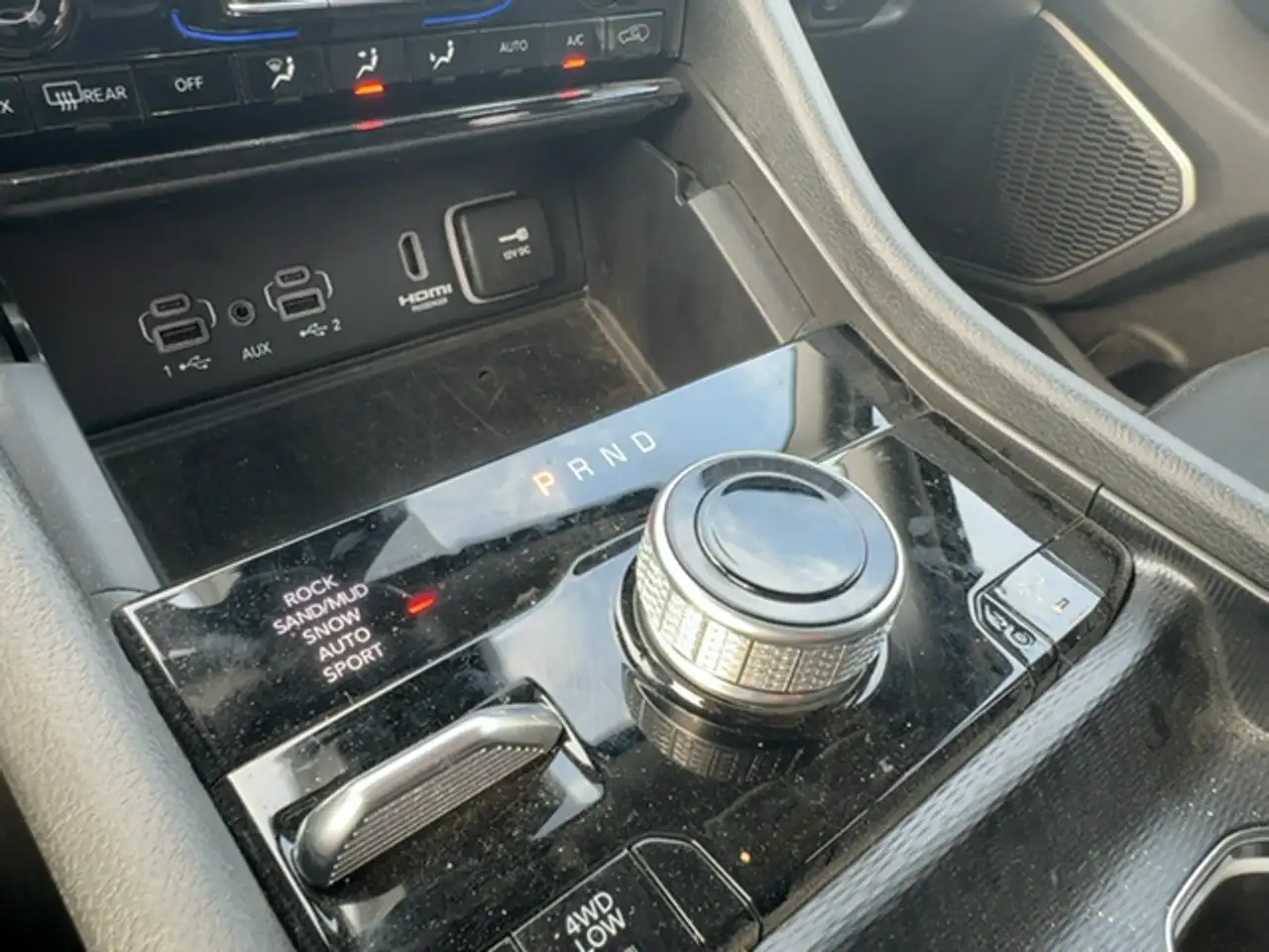 Jeep Grand Cherokee - Image 22