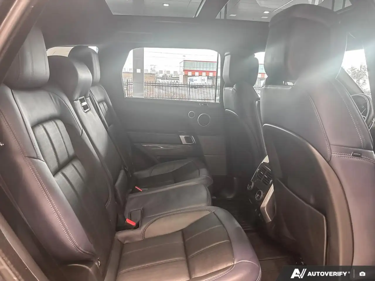 Land Rover Range Rover Sport - Image 23