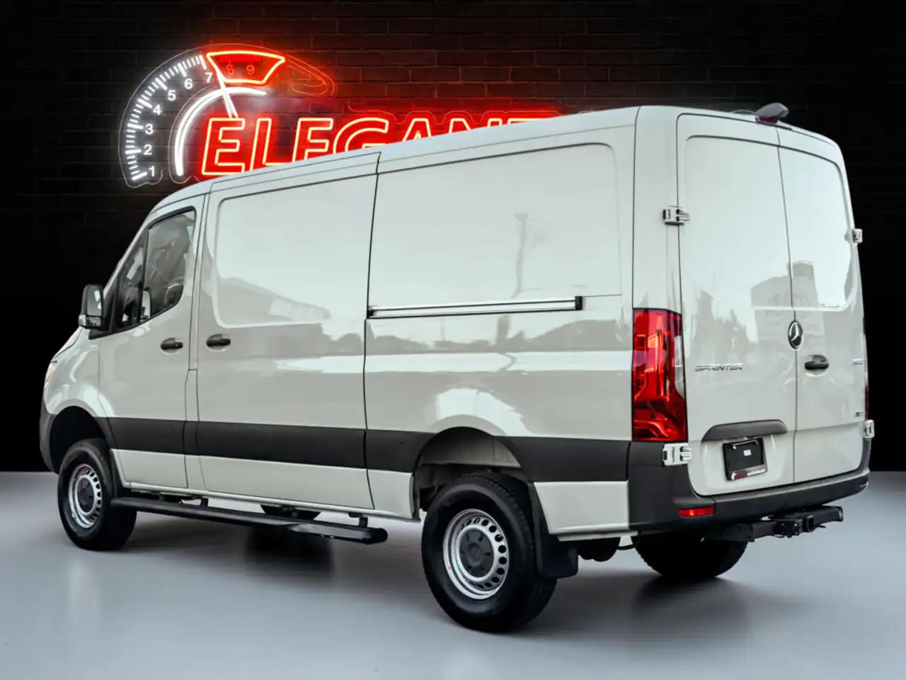 Mercedes-Benz Sprinter - Image 4