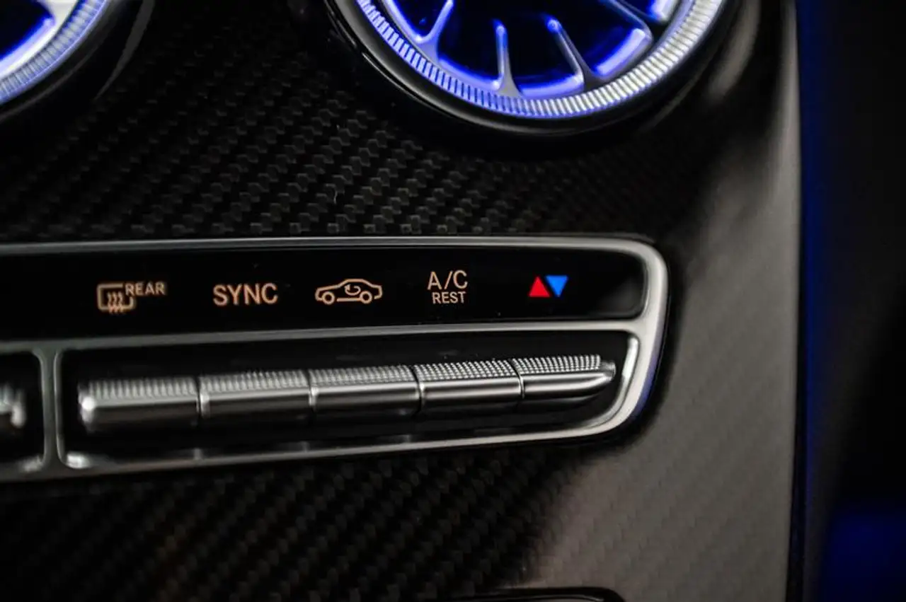 Mercedes-Benz C-Class - Image 2