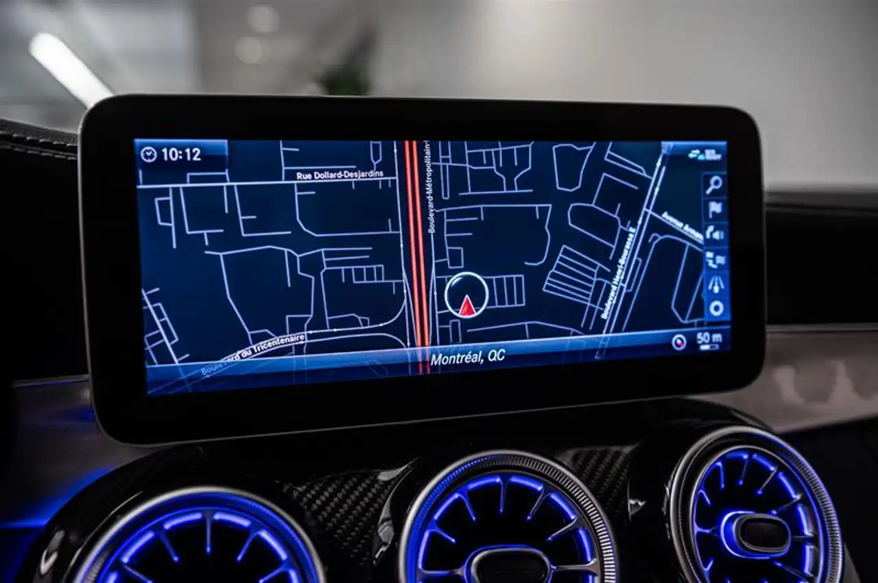Mercedes-Benz C-Class - Image 21