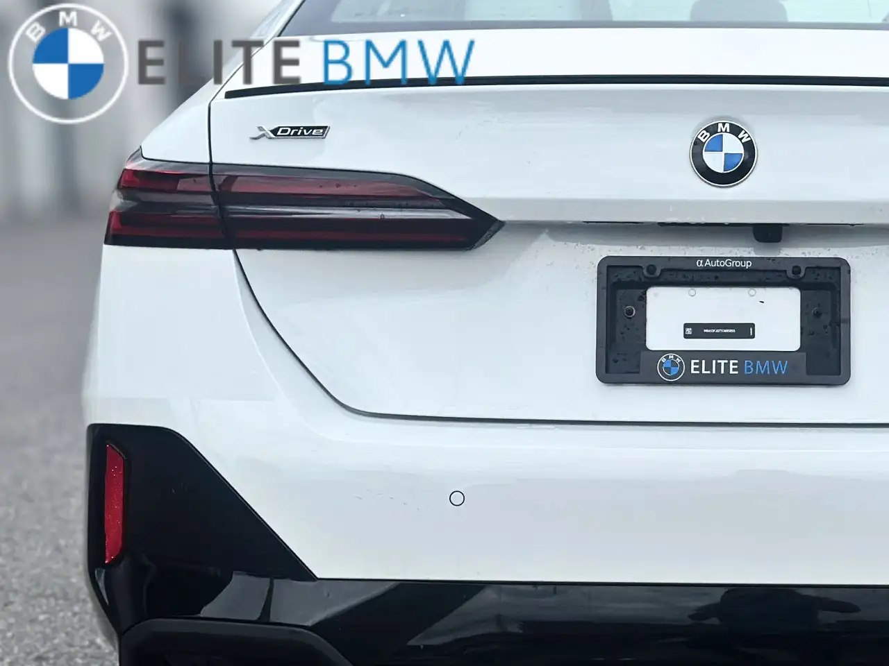 BMW 5 Series - Image 37