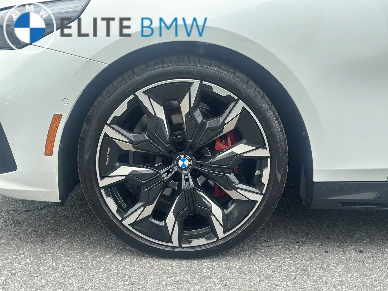 BMW 5 Series - Image 10