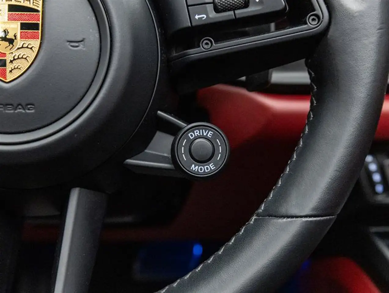 Porsche 911 - Image 27