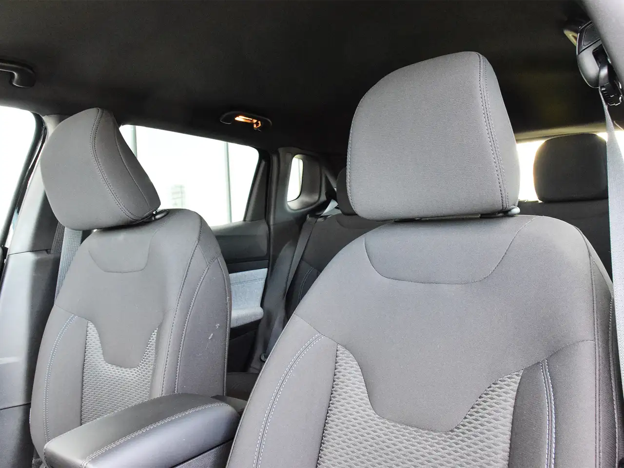 Jeep Compass - Image 14