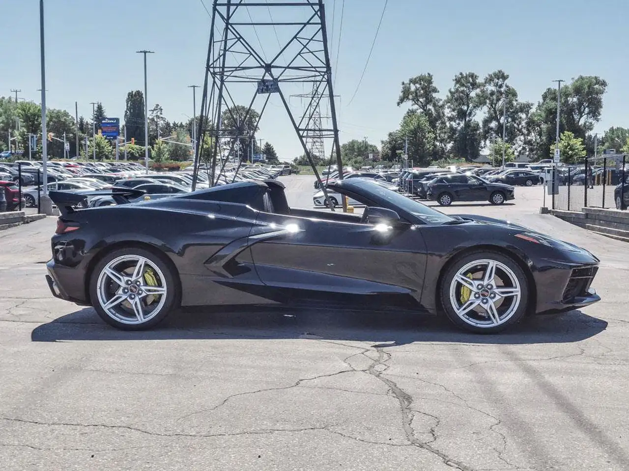Chevrolet Corvette - Image 14