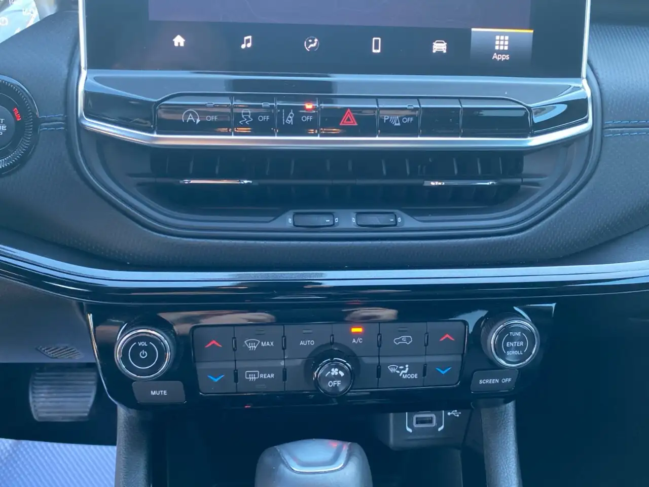 Jeep Compass - Image 19