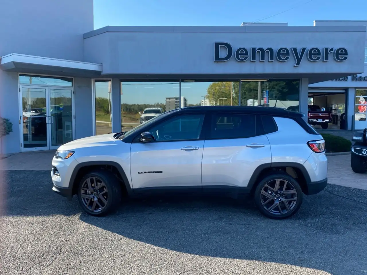 Jeep Compass - Image 2