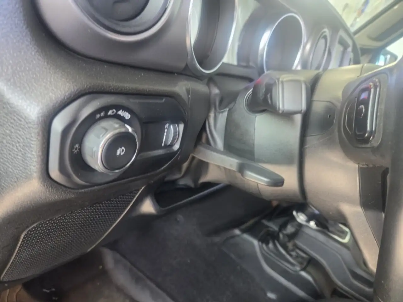 Jeep Wrangler - Image 5