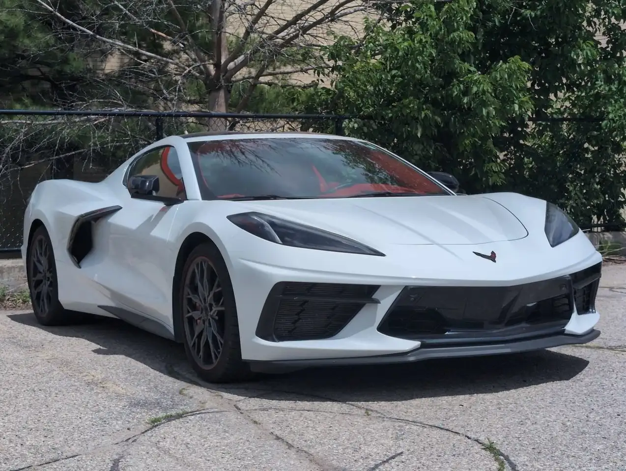Chevrolet Corvette - Image 11