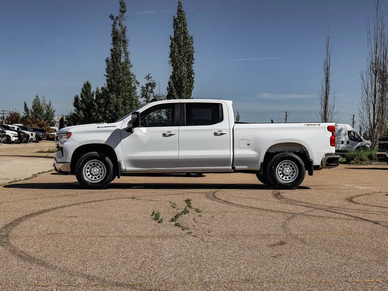 Chevrolet Silverado 1500 - Image 5